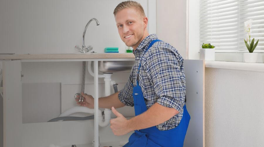 Expert burst pipe repair services in Asherton, TX